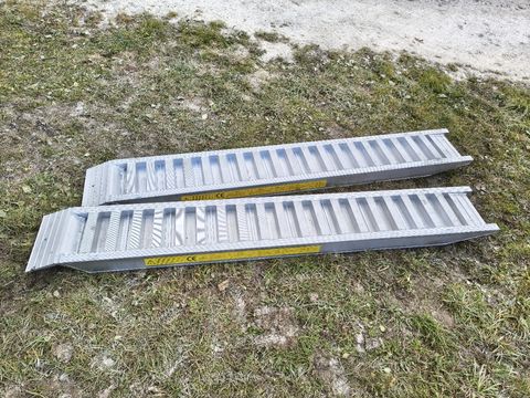 Sonstige Auffahrtsrampen ALU 2,5m 6000kg