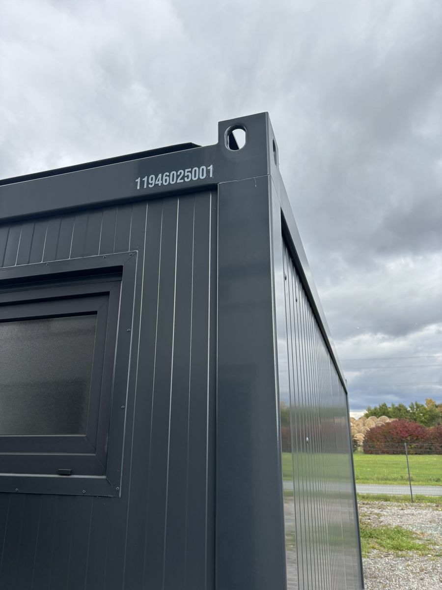 Container mit Sanitärbereich 6x2,5m  3