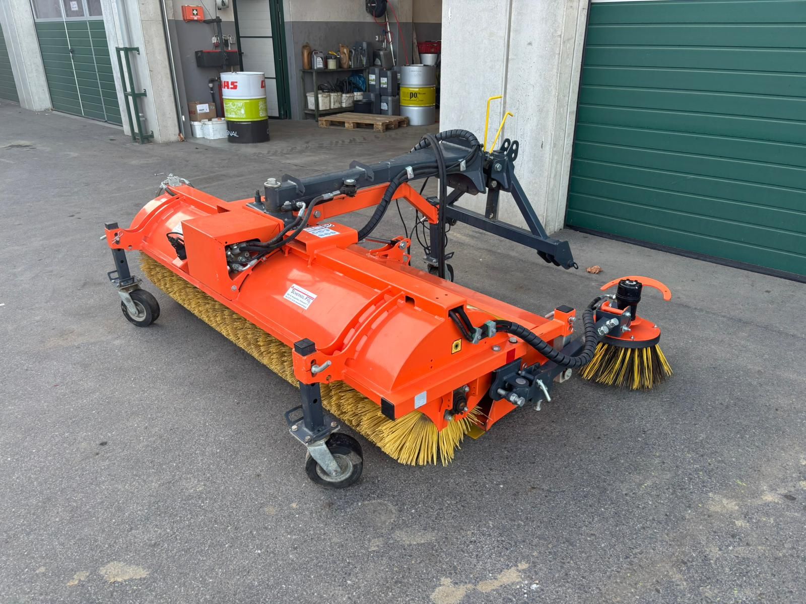 Stekro Kehrmaschine 220 2