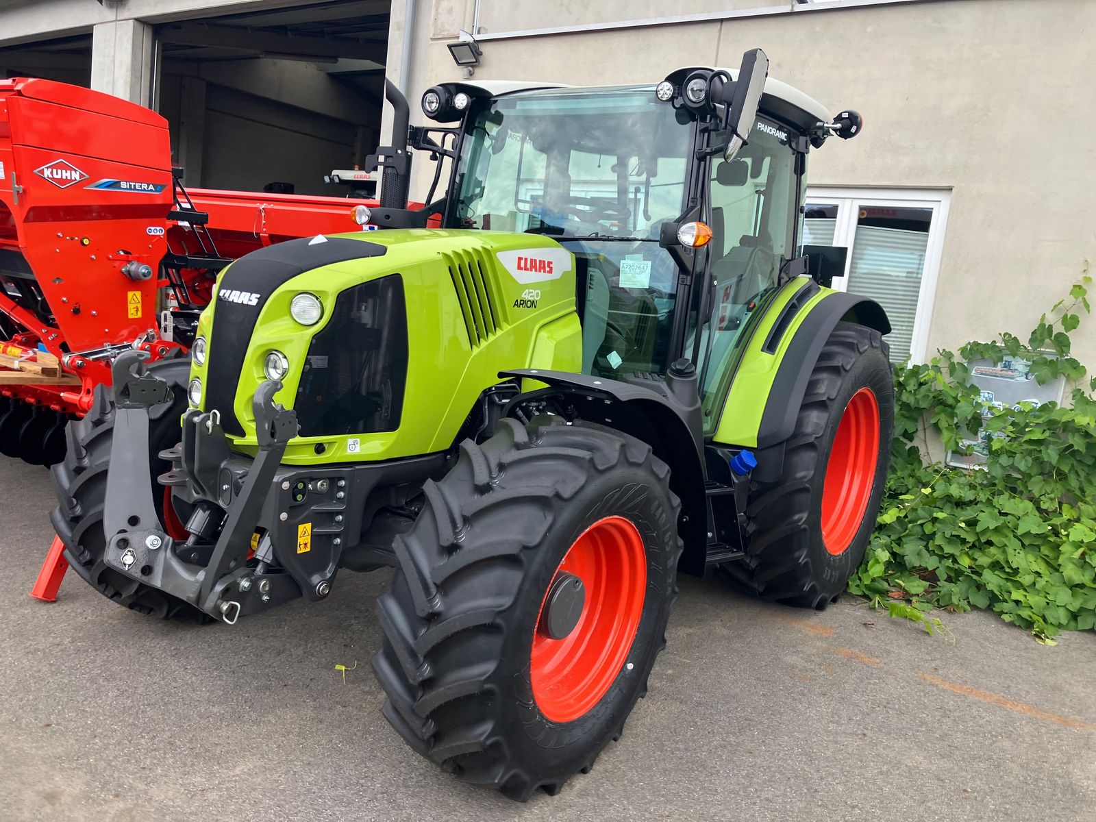Claas Arion 420 Stage V (CIS) 3