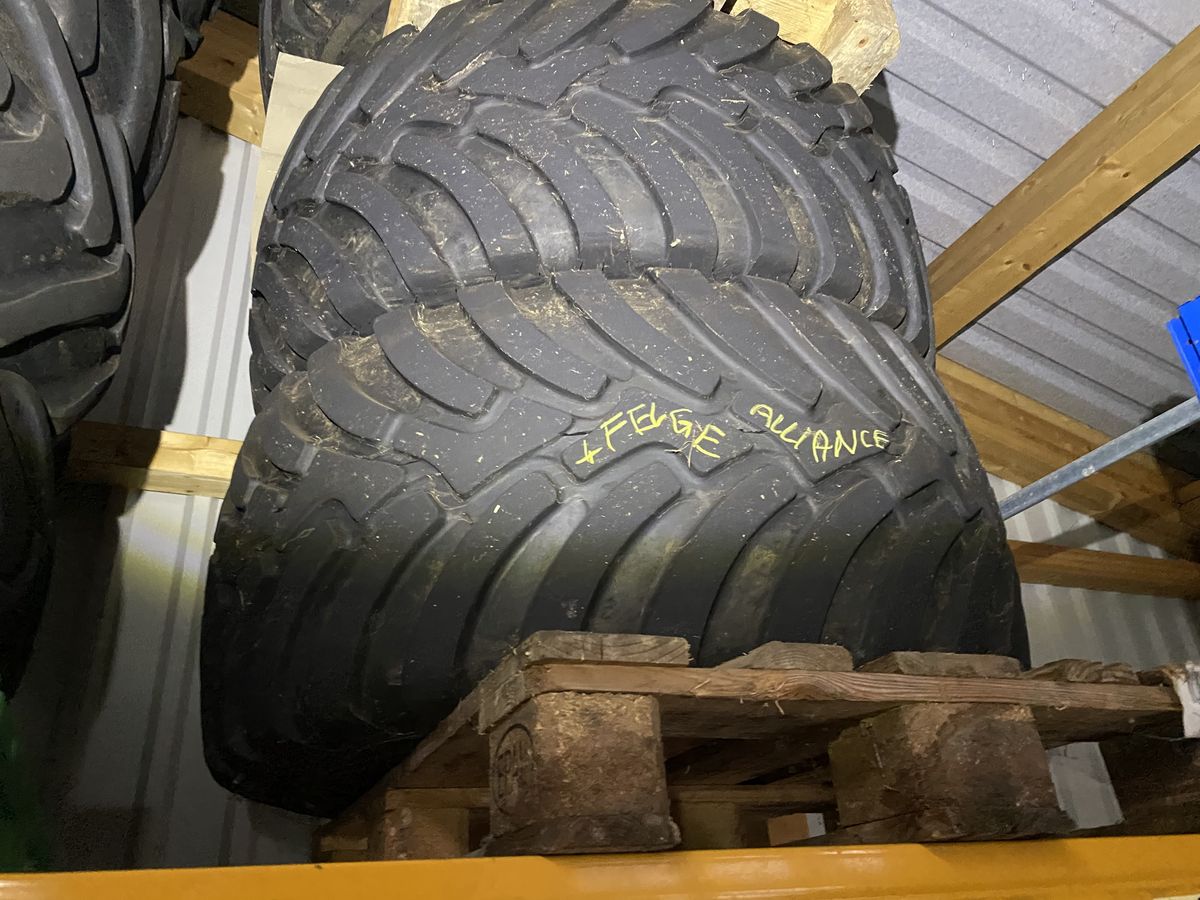 Alliance 560/60 R22.5 Alliance 885 1