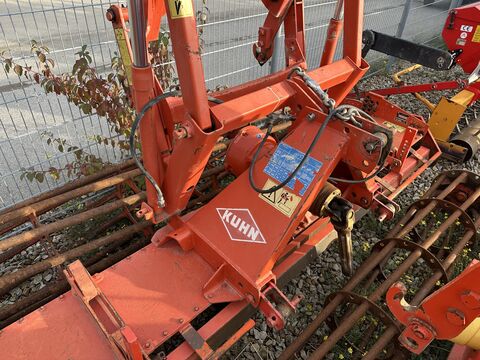 Kuhn HRB 302 D