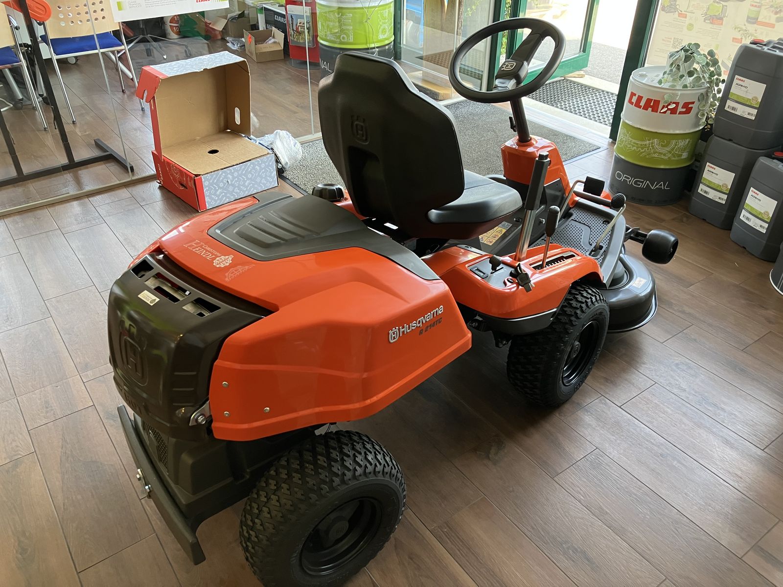 Husqvarna 216 TC AWD 3