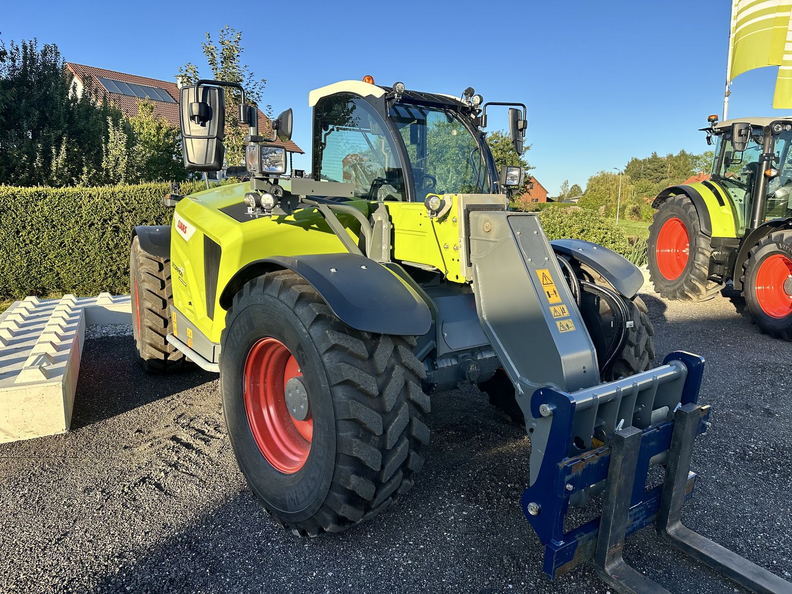 Claas Scorpion 742 1