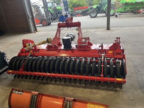 Kverneland Power Harrow 3