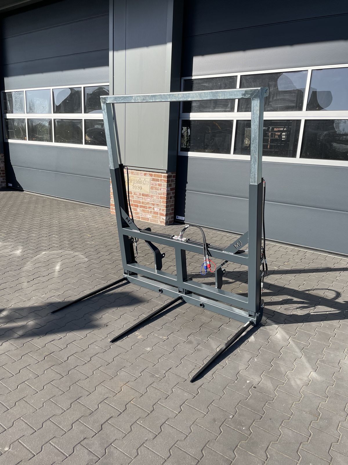 hydraulisch klappbare Ballengabel 1