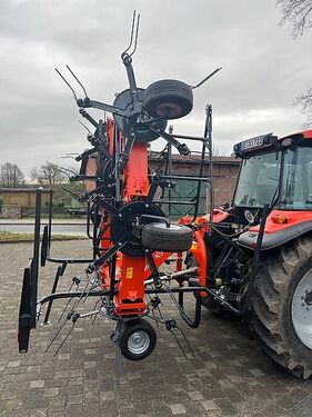 Kubota TE8080 3