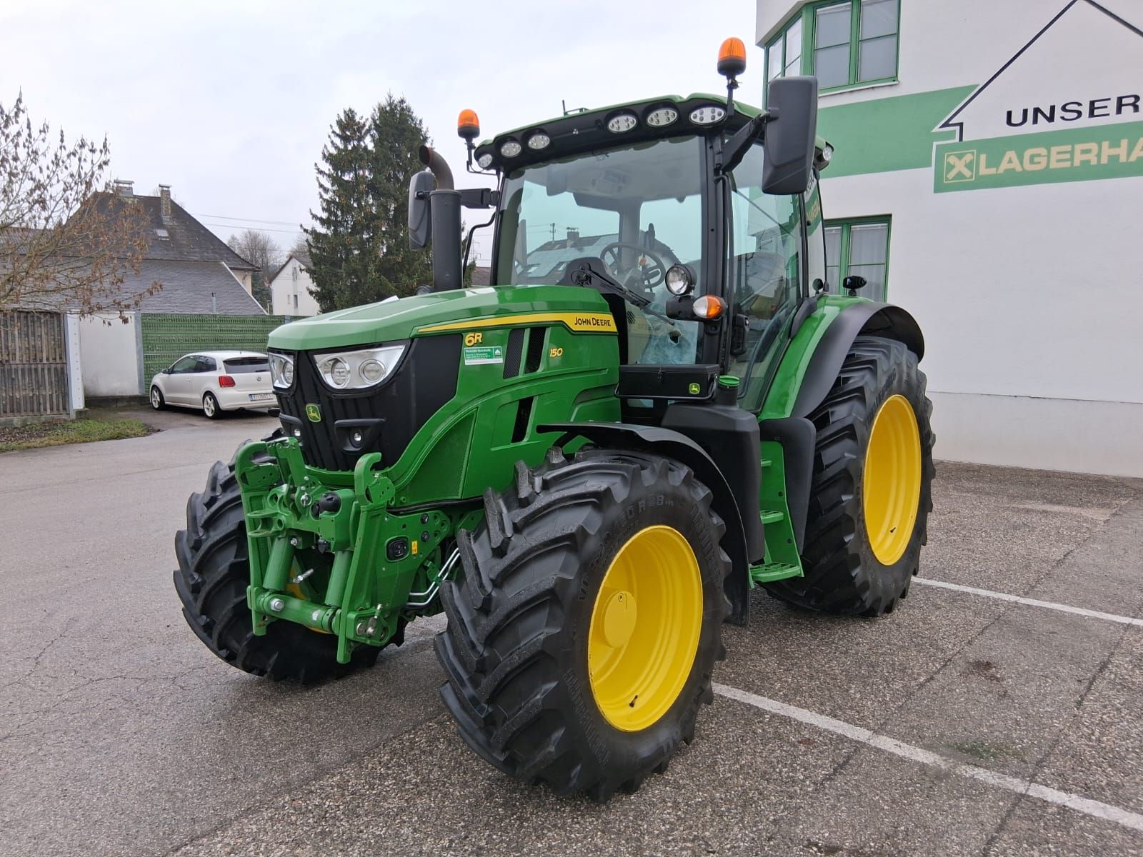 John Deere 6R150 1