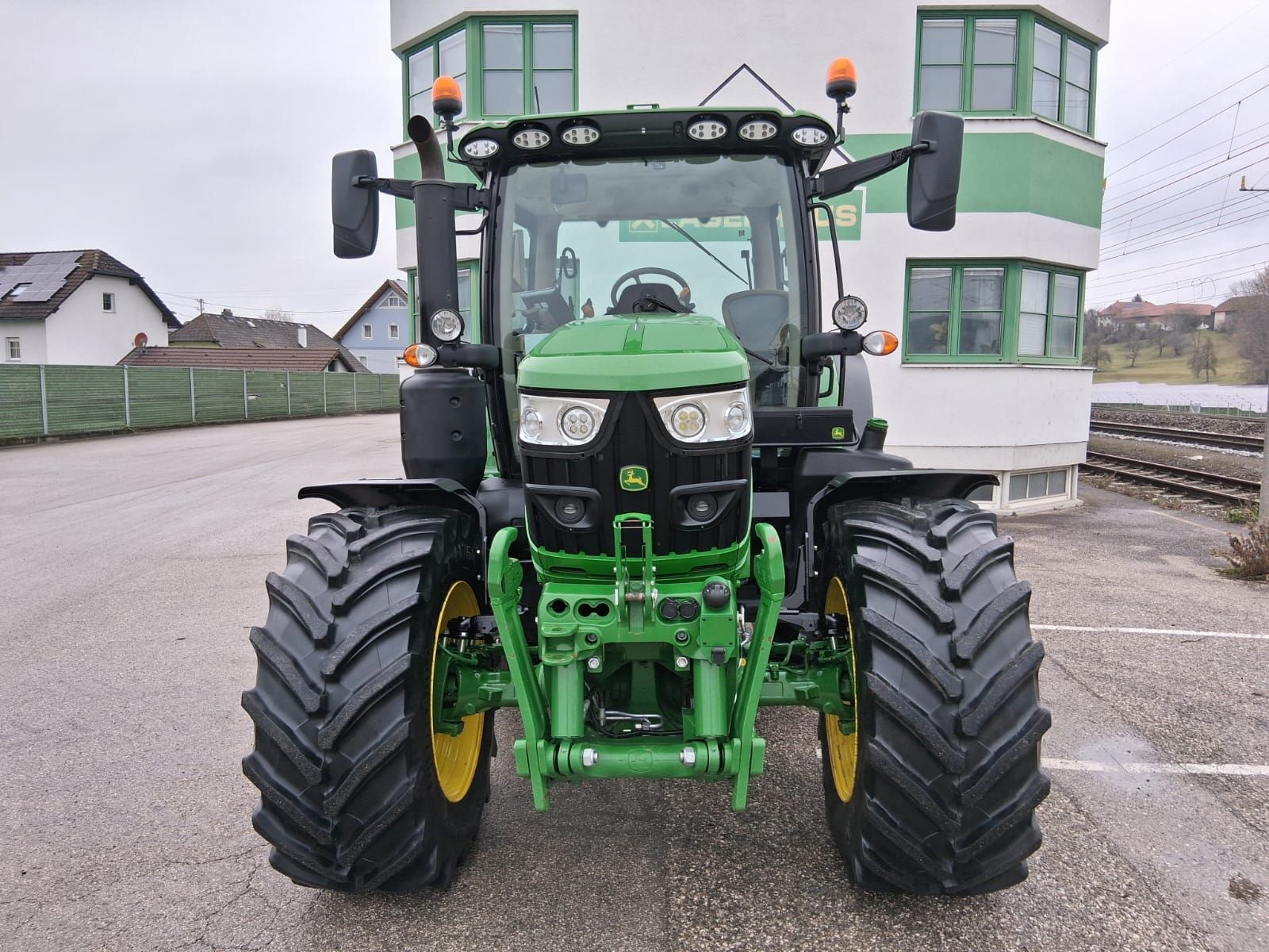 John Deere 6R150 2