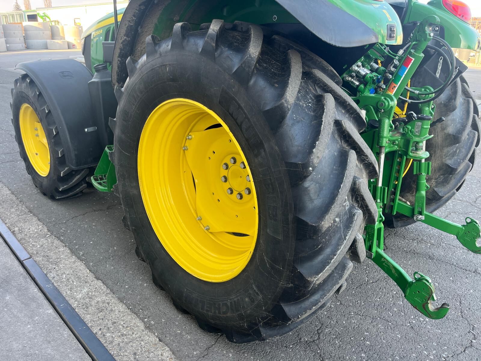 John Deere 5090R 3