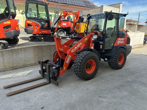 Kubota Radlader R090