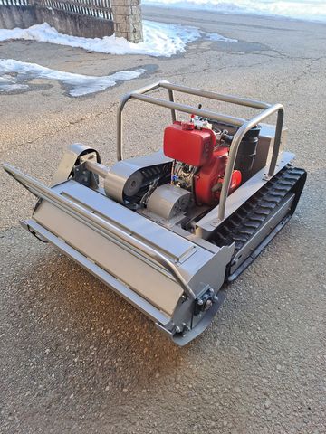 Sonstige Ferngesteuerte Mulchraupe 100cm