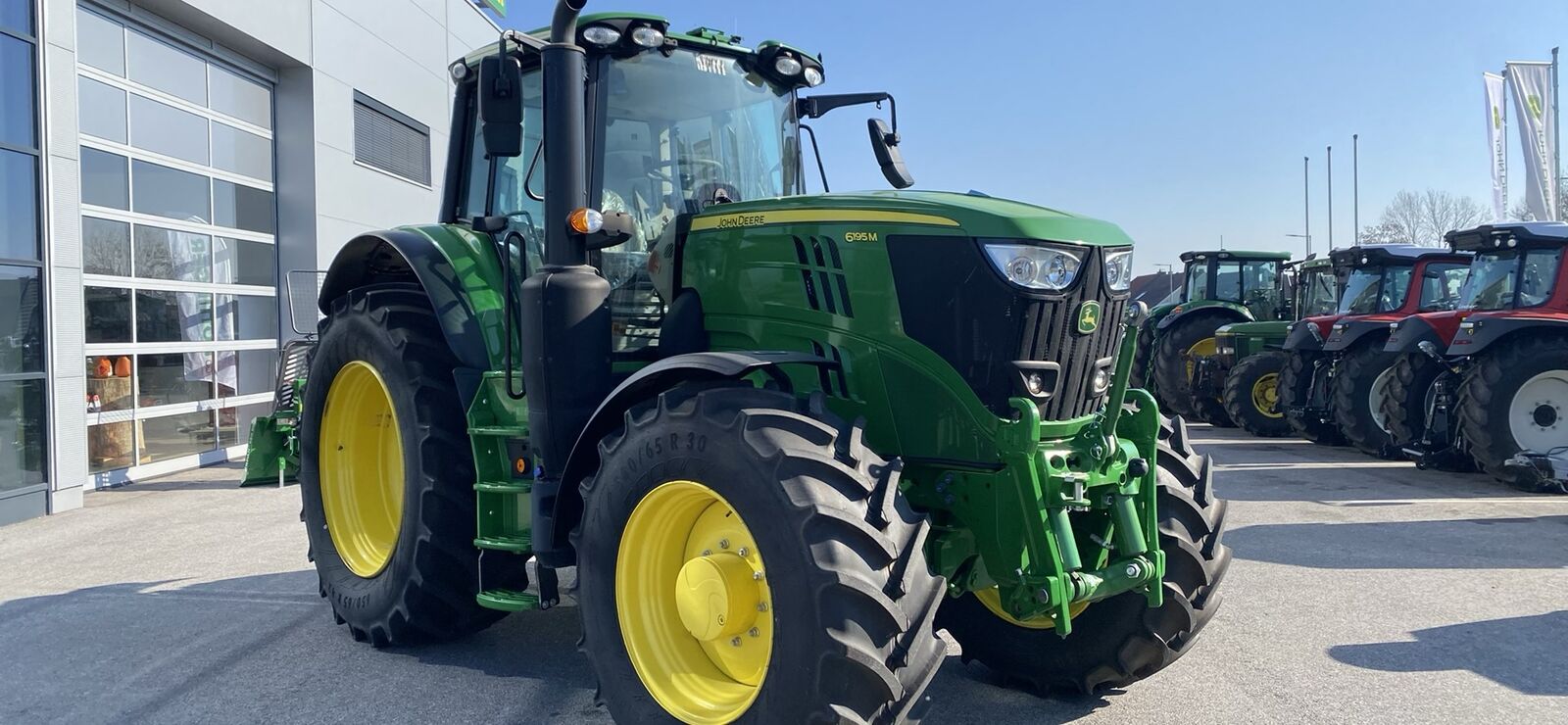 John Deere 6195M 2