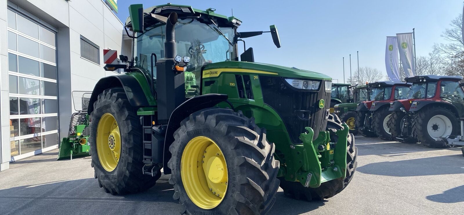 John Deere 7R 330 2
