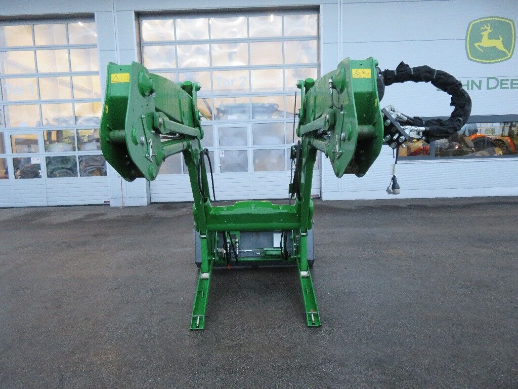 John Deere 643R 2