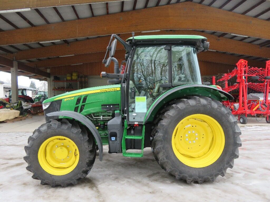 John Deere 5100 M 2