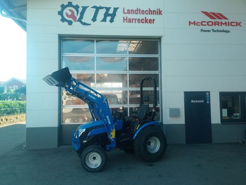 Solis 26 HST mit Frontlader und Rasenbereifung g