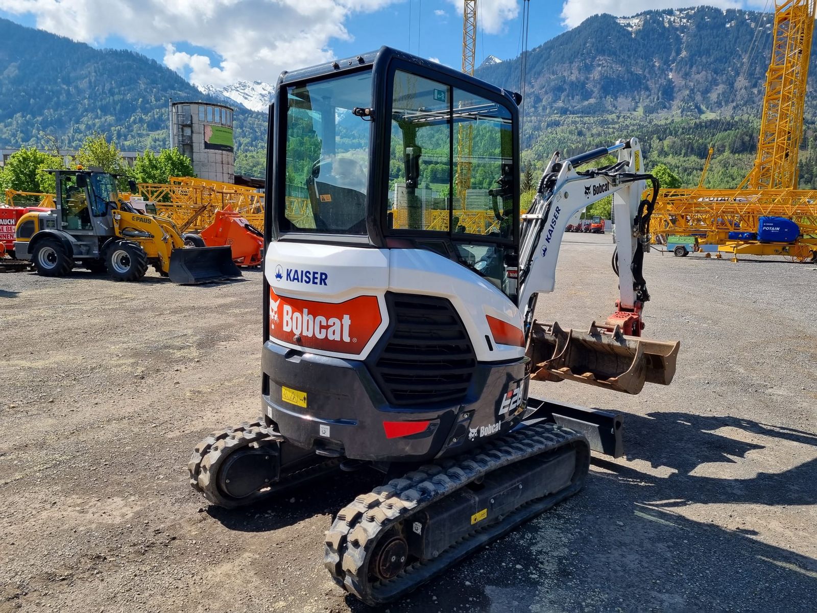 Bobcat E26 3
