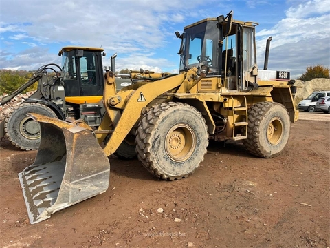 CAT 928 F
