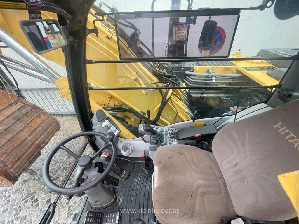 Hitachi ZX 170 W-5B 3