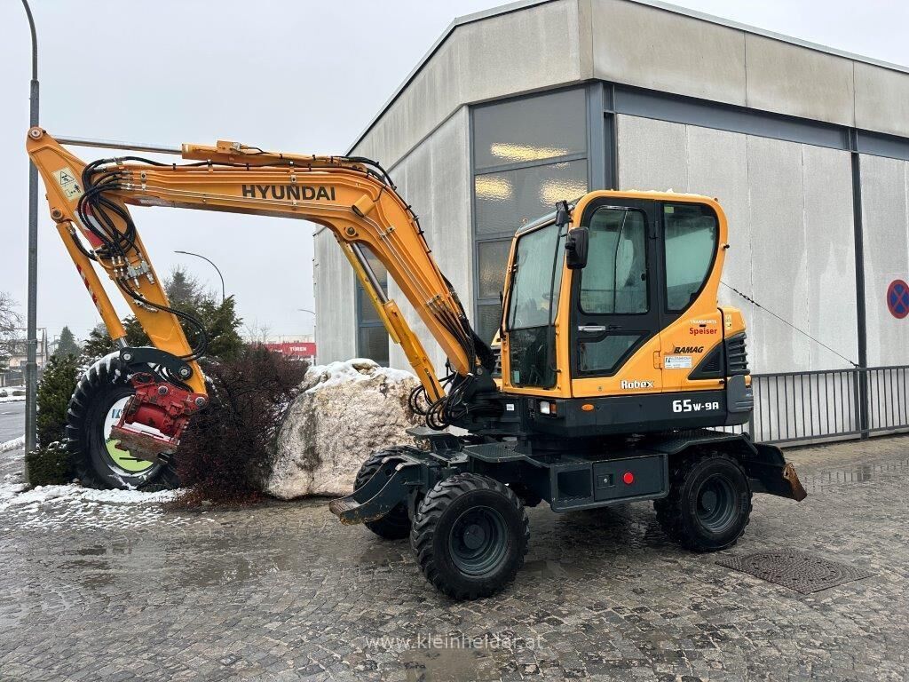 Hyundai R 55 W-9A Powertilt 2