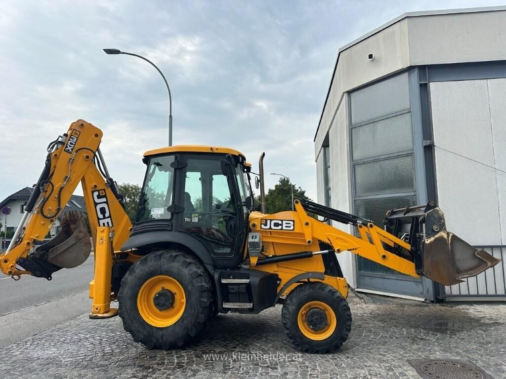 JCB 3 CX-4 3