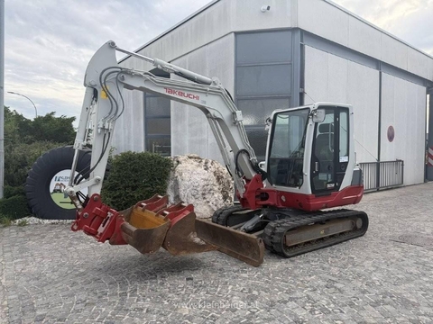 Takeuchi TB 250 Powertilt