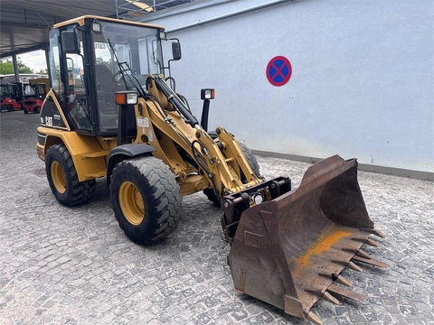 CAT 906