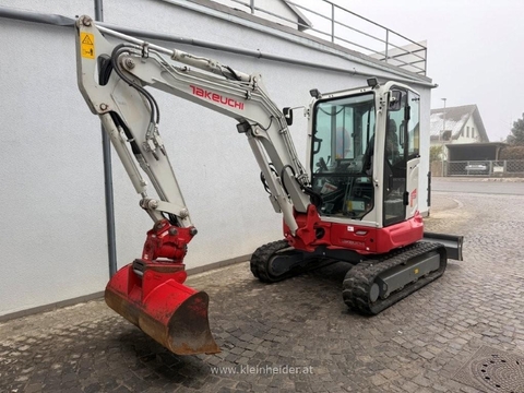 Takeuchi TB 335 R Powertilt