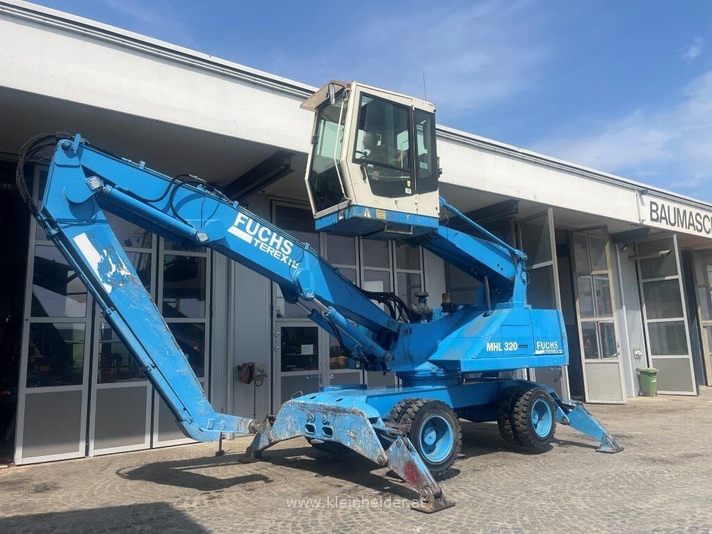 Fuchs MHL 320 3