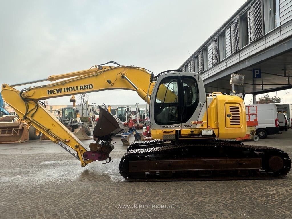 Kobelco - New Holland E 235 SR - 1ES 2