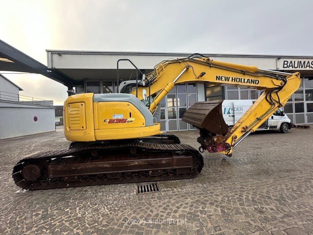 Kobelco - New Holland E 235 SR - 1ES 3