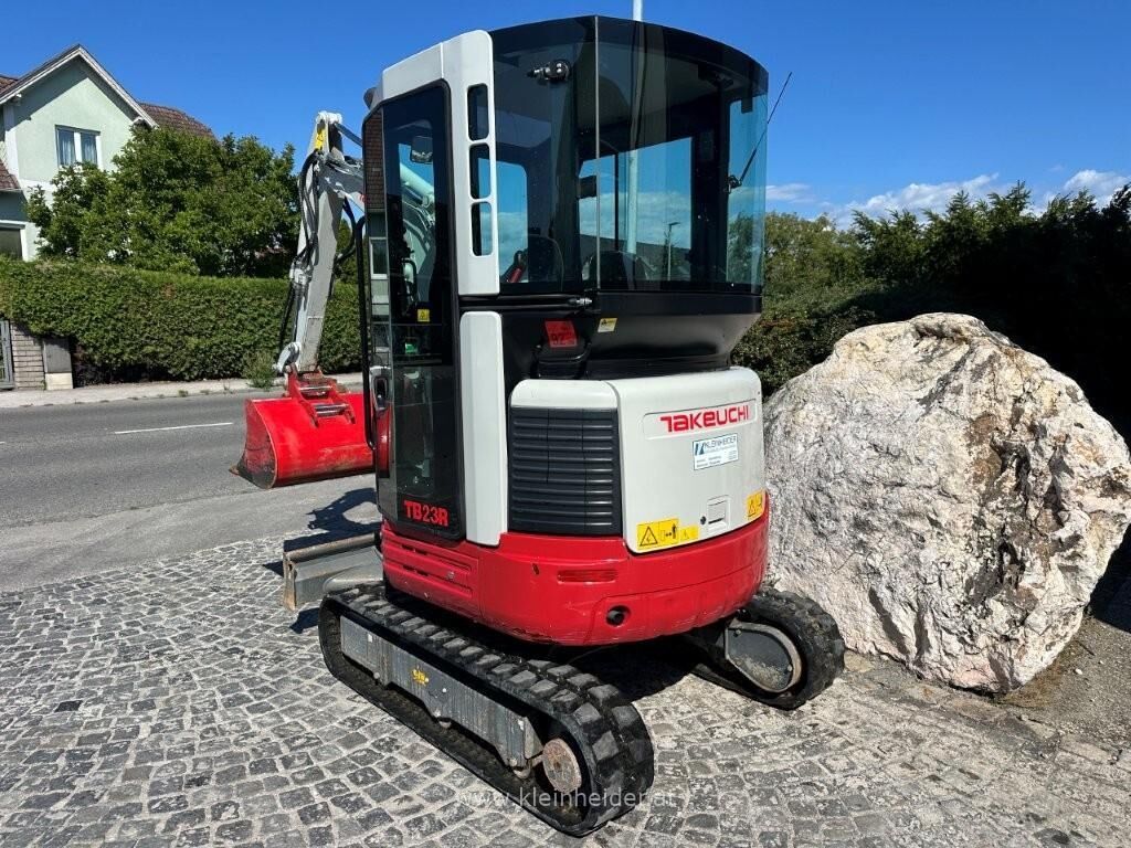 Takeuchi TB 23 R Powertilt 3