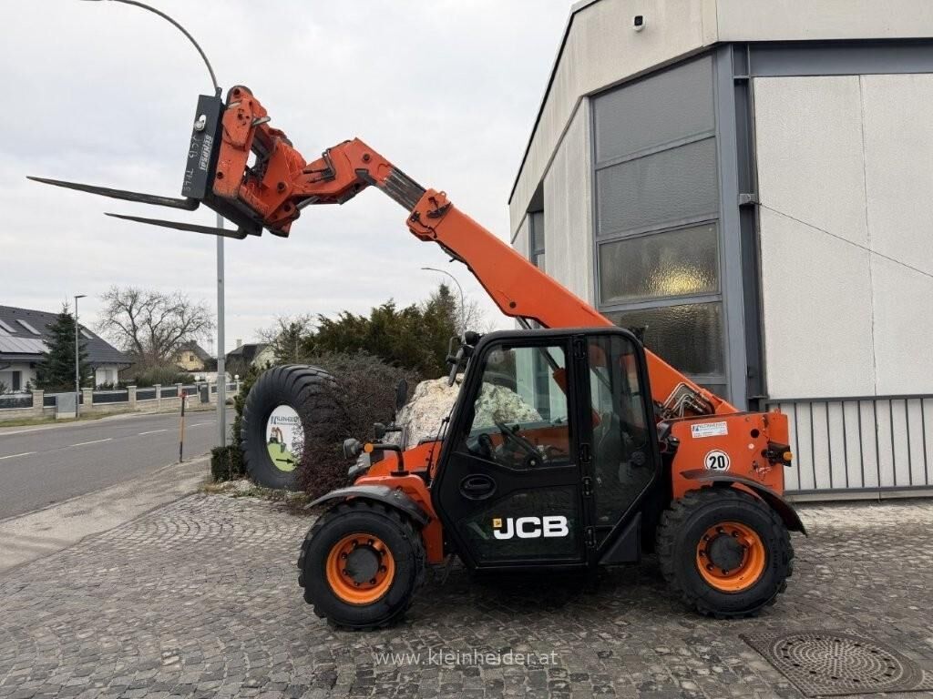 JCB 525-60 T4 3