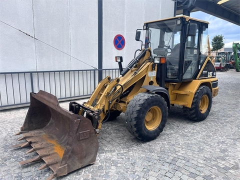 CAT 906