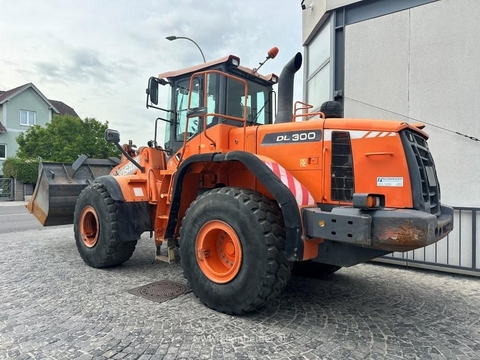 Doosan DL 300-3 + SW