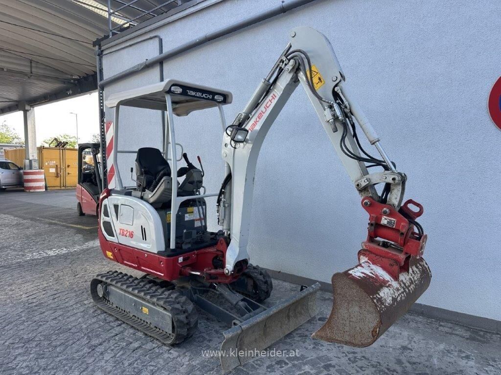 Takeuchi TB 216 PT canopy 2