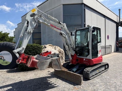 Takeuchi TB 335 R Powertilt