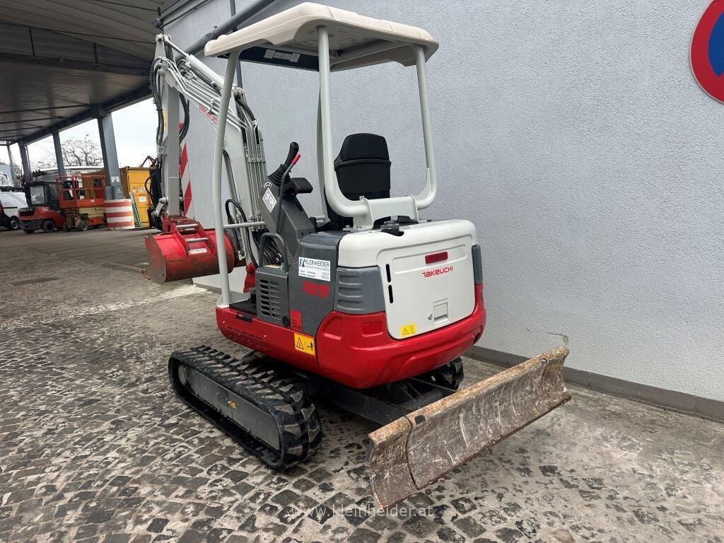 Takeuchi TB 219 Canopy + Powertilt 2