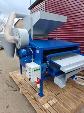 AG Farms Group Sieb-Getreidereiniger UKS | 600–3.000 kg/h | Saa