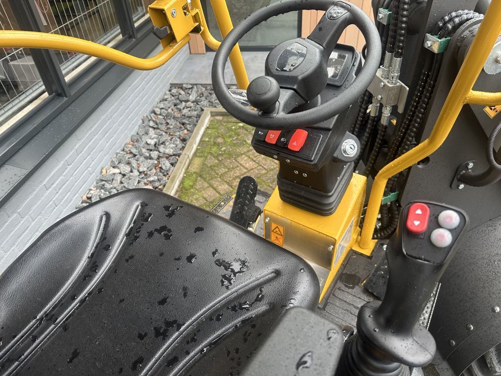 Eurotrac W11 M Minishovel 3