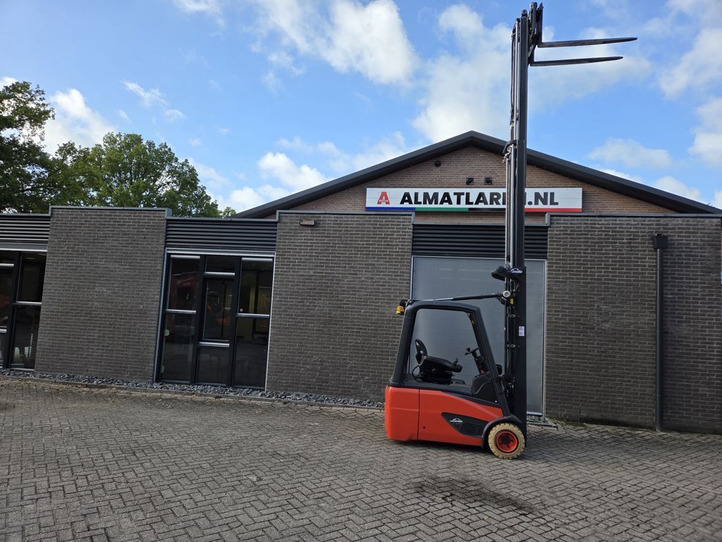 Linde E18-02 Heftruck 3