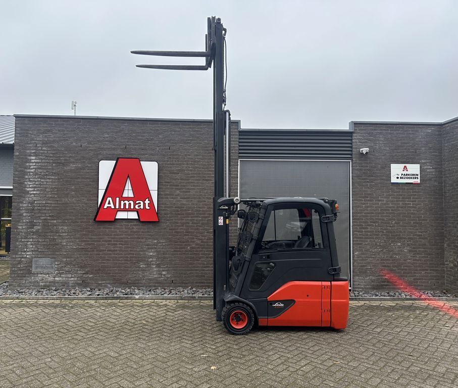 Linde E20L-02 Heftruck 2