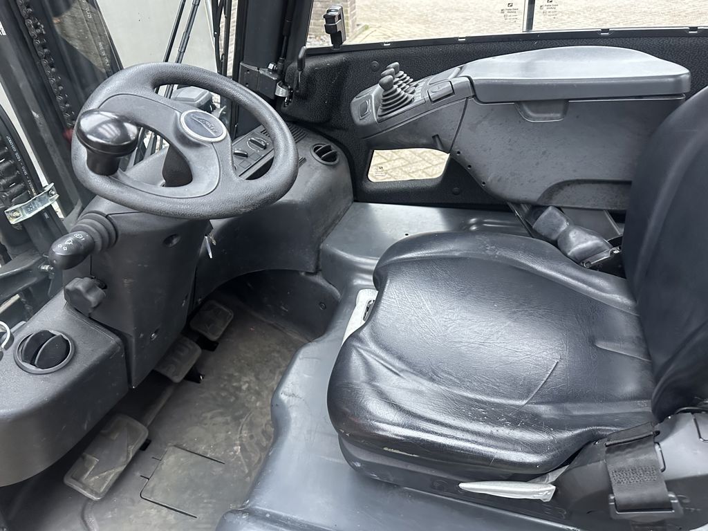 Linde E20L-02 Heftruck 3