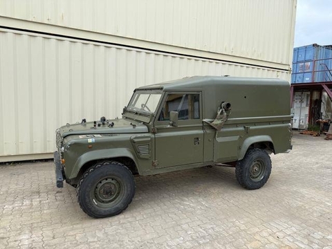 Land Rover 110 TDi Plane / WOLF XD / EX ARMEE / RHD