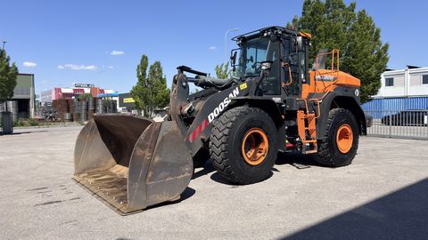 Doosan DL 320-7