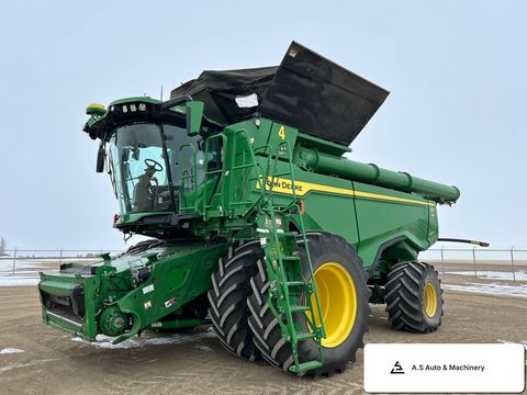 John Deere X9 1000