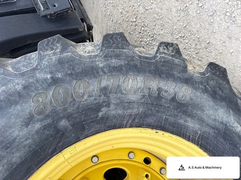 John Deere 8270R