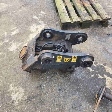 Sonstige KOMATSU PC138