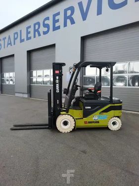 Clark Elektro 4 Rad SE30s